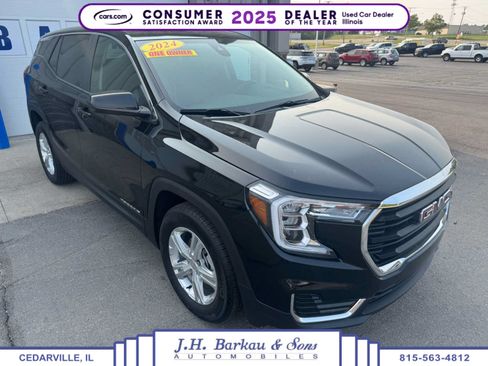 Used 2024 GMC Terrain SLE FWD image 1
