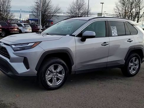 Used 2024 Toyota RAV4 XLE image 4