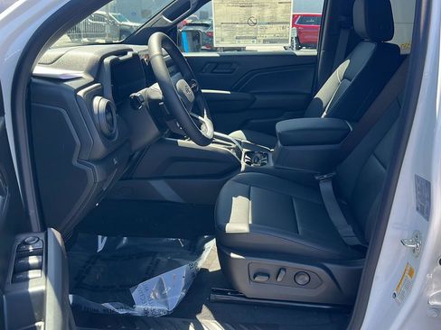 New 2026 Chevrolet Colorado Trail Boss AWD/4WD image 10