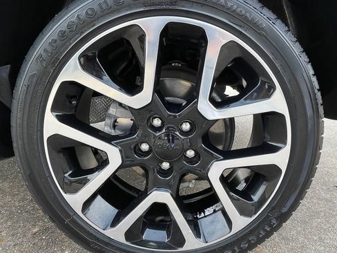 Used 2018 Jeep Compass Limited w/ Navigation Group AWD/4WD image 14