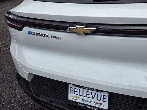New 2026 Chevrolet Equinox EV LT AWD/4WD image 12