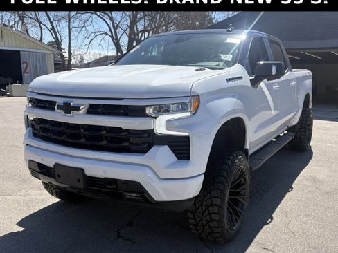 Used 2025 Chevrolet Silverado 1500 RST w/ Convenience Package II image 3