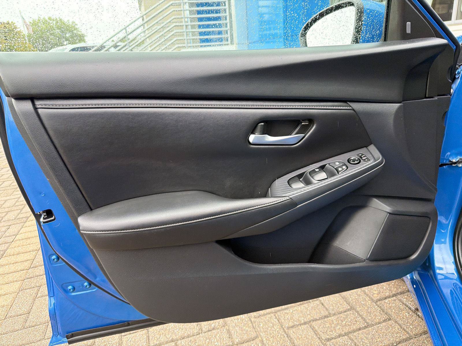 Used 2025 Nissan Sentra SV FWD image 12