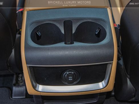 Used 2022 Kia Carnival LX image 16