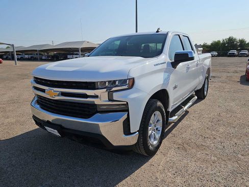 Used 2019 Chevrolet Silverado 1500 LT w/ Texas Edition AWD/4WD image 4