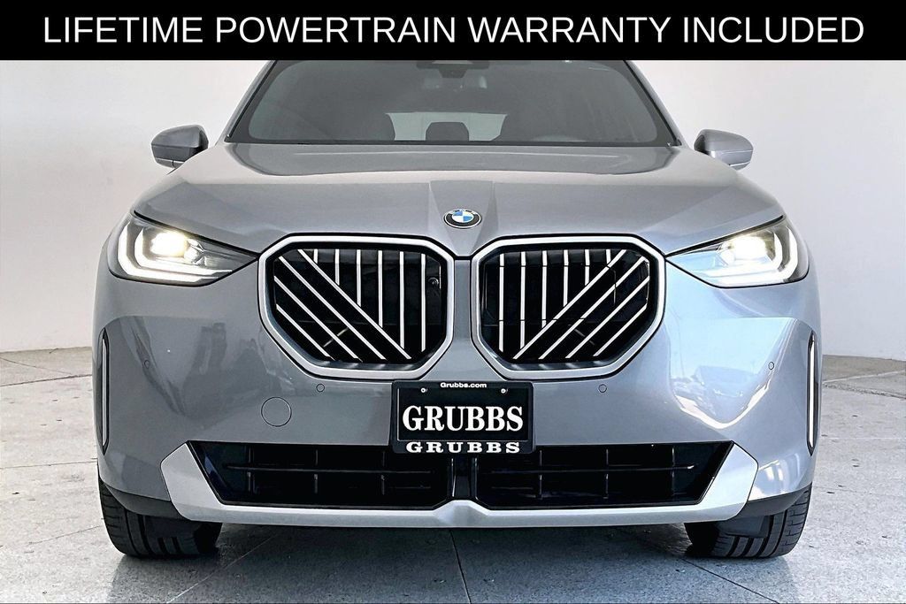 Used 2025 BMW X3 xDrive30i w/ Premium Package AWD/4WD image 4