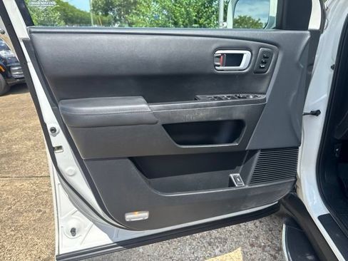 Used 2015 Honda Pilot Touring image 20