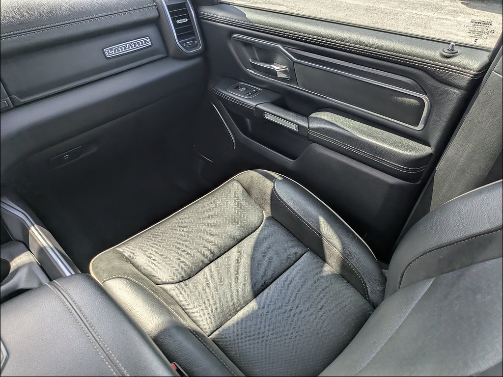 Used 2024 RAM 1500 Laramie AWD/4WD image 16