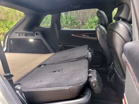 Used 2017 Lincoln MKX Reserve image 22