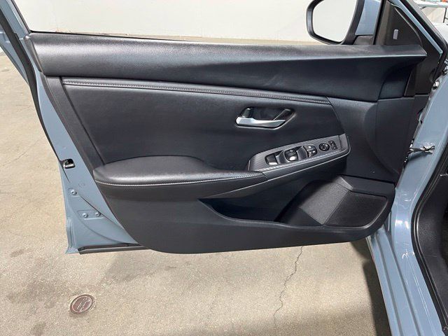 Used 2024 Nissan Sentra SV FWD image 25