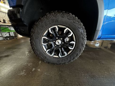 Used 2026 Chevrolet Silverado 1500 ZR2 AWD/4WD image 10