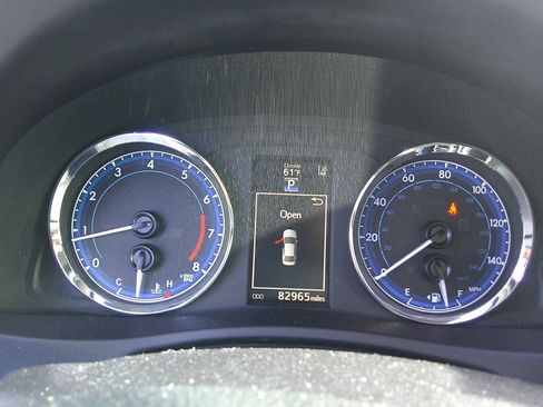 Used 2018 Toyota Corolla SE image 10