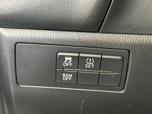 Used 2015 MAZDA MAZDA3 s Touring image 16