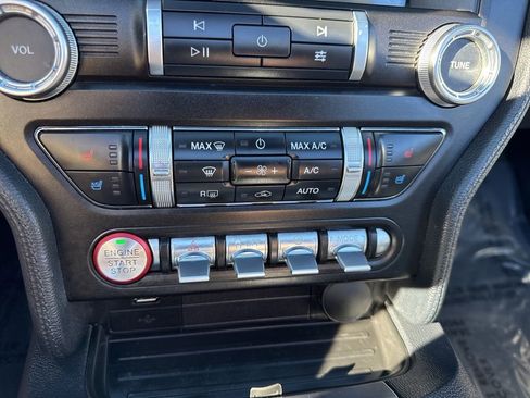 Used 2022 Ford Mustang Premium image 18