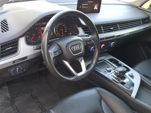 Used 2018 Audi Q7 3.0T Premium image 10