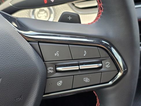 Used 2026 Chevrolet Equinox RS w/ Convenience Package III FWD image 35