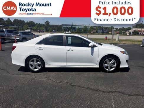 Used 2012 Toyota Camry SE w/ Convenience Pkg image 8