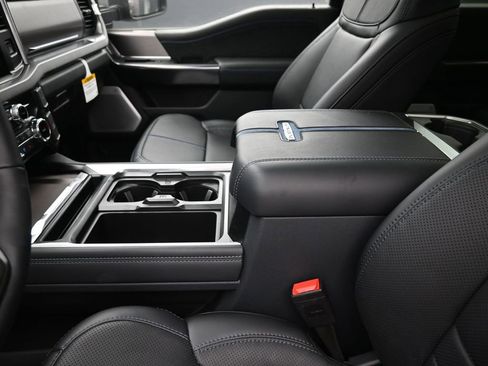 New 2026 Ford F250 Platinum w/ FX4 Off-Road Package image 21