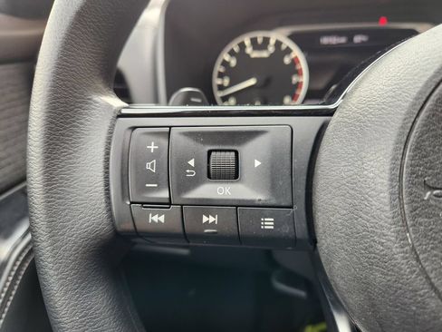Used 2022 Nissan Rogue SV FWD image 28