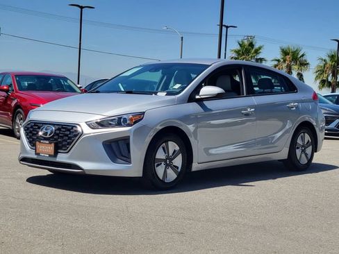 Certified 2022 Hyundai Ioniq Blue FWD image 2
