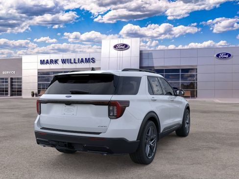 New 2026 Ford Explorer ST-Line w/ ST-Line Street Pack AWD/4WD image 8