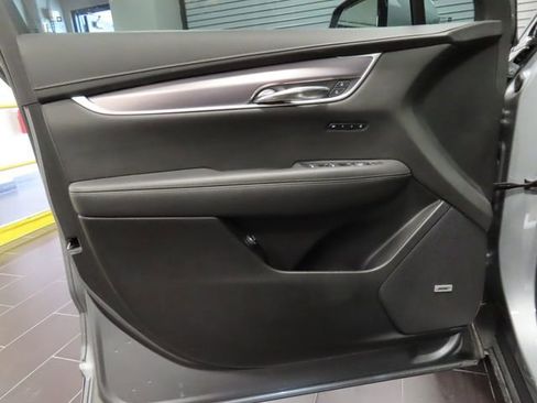Used 2024 Cadillac XT6 Luxury FWD image 9