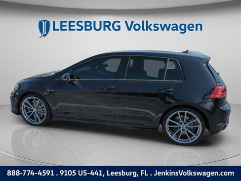 Used 2017 Volkswagen Golf R 4-Door image 10