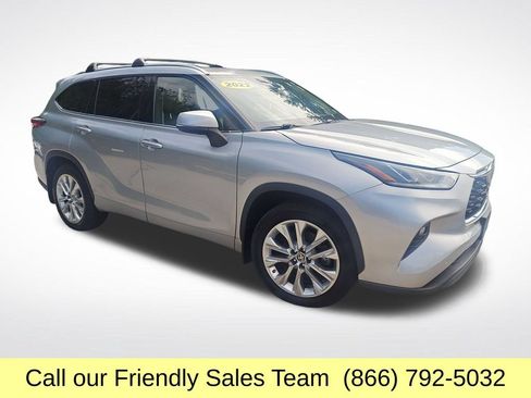 Used 2022 Toyota Highlander Limited AWD/4WD image 9