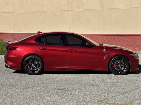 Used 2017 Alfa Romeo Giulia Quadrifoglio image 8