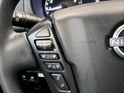 Used 2023 Nissan Frontier SV w/ Midnight Edition Package image 20