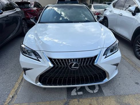Used 2025 Lexus ES 350 w/ Premium Package FWD image 2