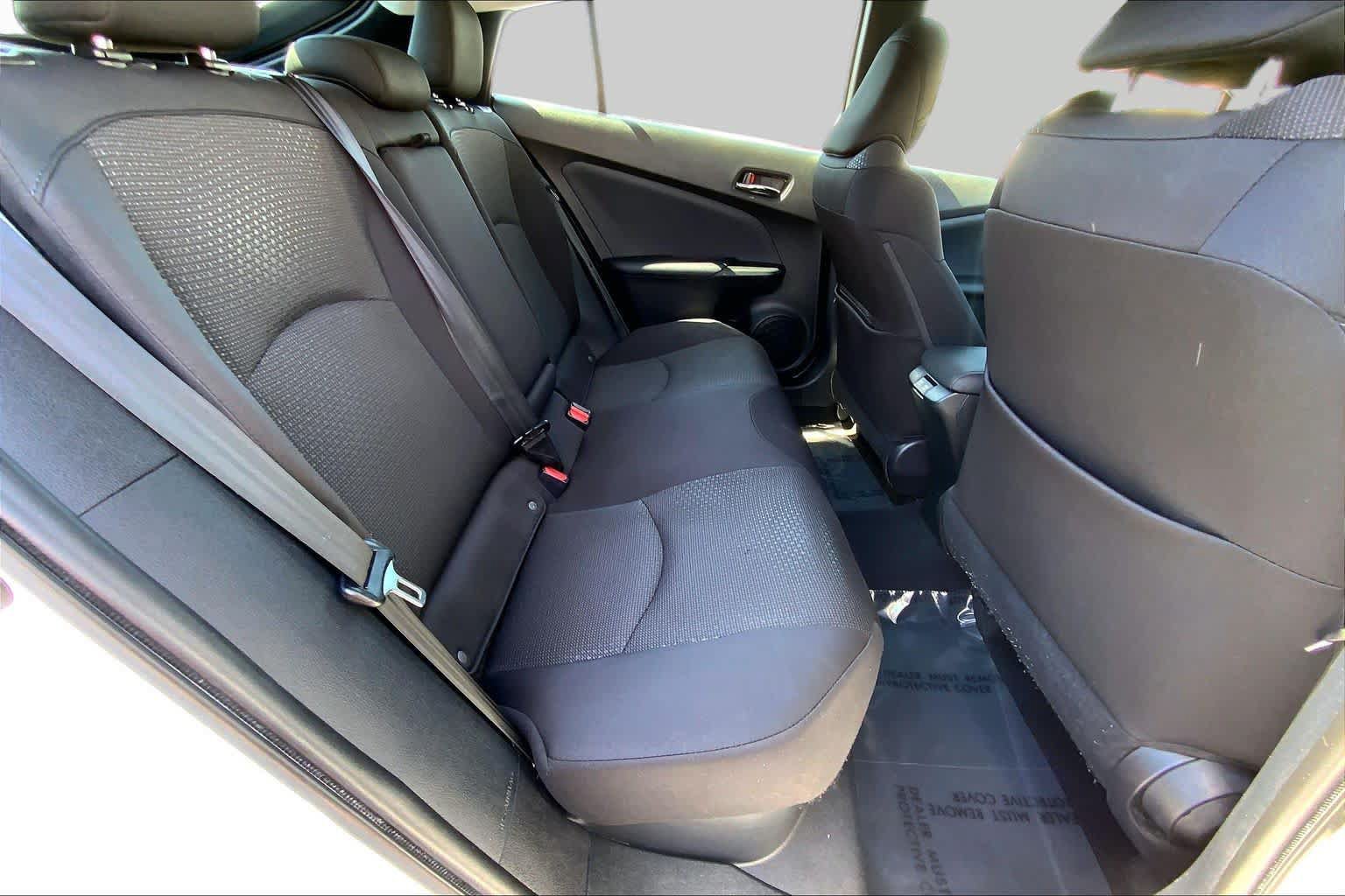 Used 2022 Toyota Prius LE FWD image 19