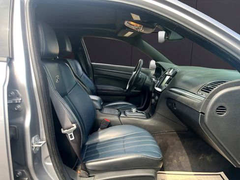 Used 2016 Chrysler 300 S AWD/4WD image 13