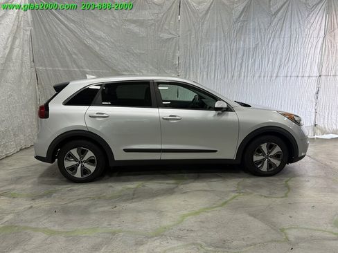 Used 2018 Kia Niro FE FWD image 14