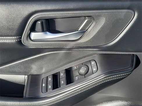 Certified 2025 Nissan Rogue SV w/ SV Premium Package image 21