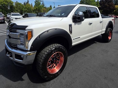 Used 2019 Ford F350 Lariat w/ Lariat Ultimate Package AWD/4WD image 1
