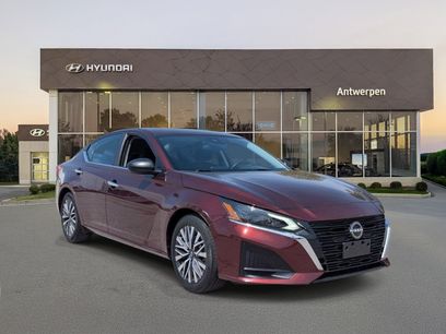 Used 2024 Nissan Altima 2.5 SV