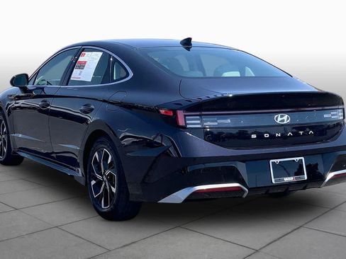 Used 2025 Hyundai Sonata SEL FWD image 12