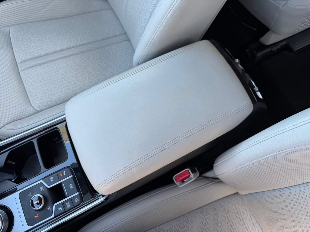 Used 2023 Kia Sorento SX Prestige w/ Panoramic Sunroof Package AWD/4WD image 28