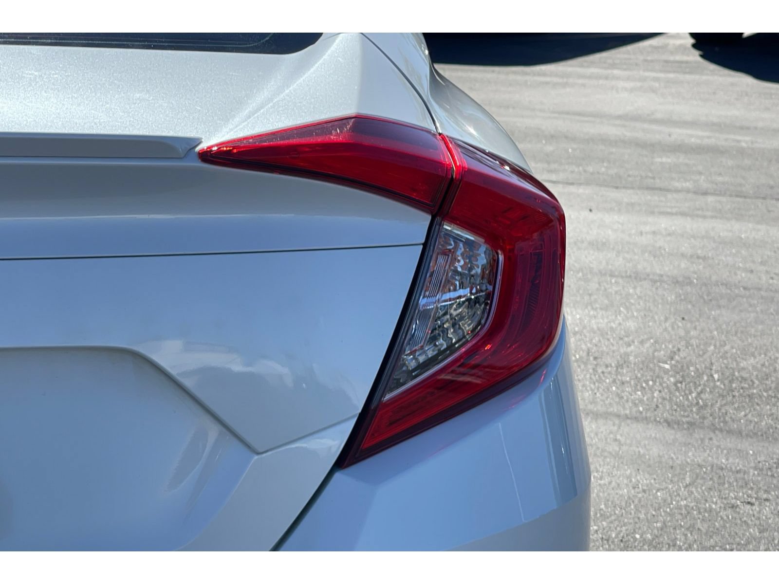 Used 2019 Honda Civic EX-L image 13