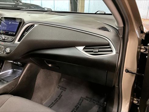 Used 2023 Chevrolet Malibu LT image 19