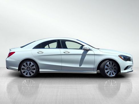 Used 2018 Mercedes-Benz CLA 250 image 4