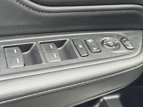 Used 2025 Honda Odyssey Touring image 13