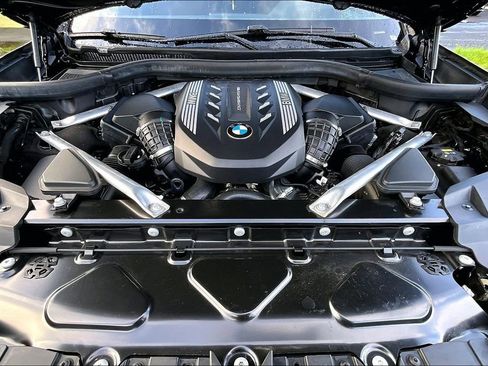 Used 2020 BMW X7 M50i image 31