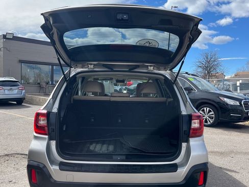 Used 2018 Subaru Outback 2.5i Limited image 24