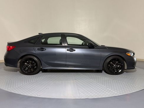 Used 2023 Honda Civic Sport image 6
