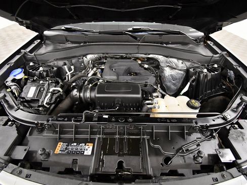 Used 2020 Ford Explorer XLT w/ Equipment Group 202A image 11