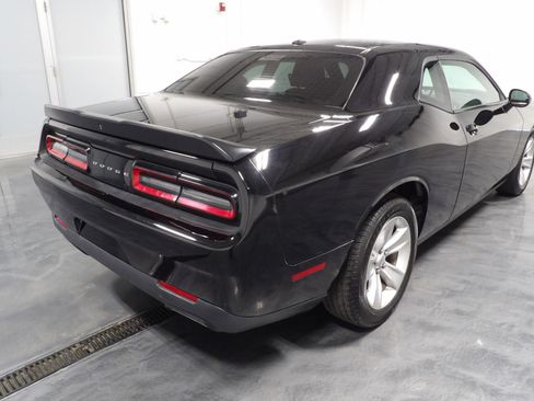 Used 2023 Dodge Challenger SXT RWD image 7