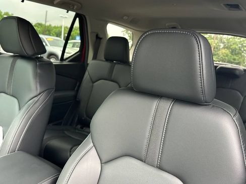 Used 2025 Honda Pilot EX-L image 17