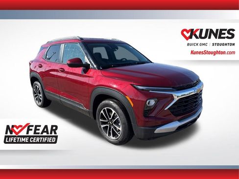Used 2025 Chevrolet TrailBlazer LT w/ Driver Confidence Package AWD/4WD image 1